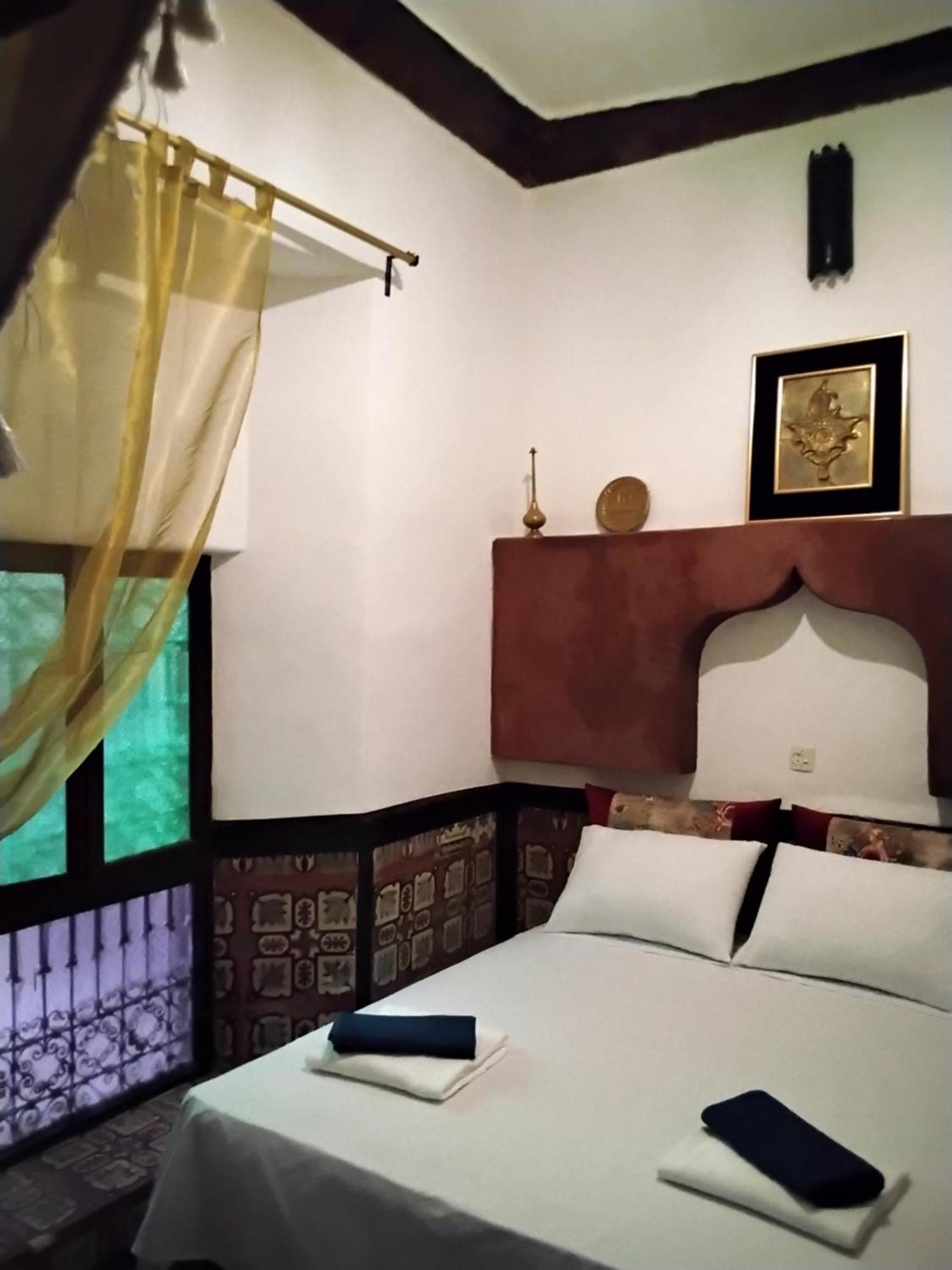 Riad Bouchouari 33 Marrakesch Zimmer foto