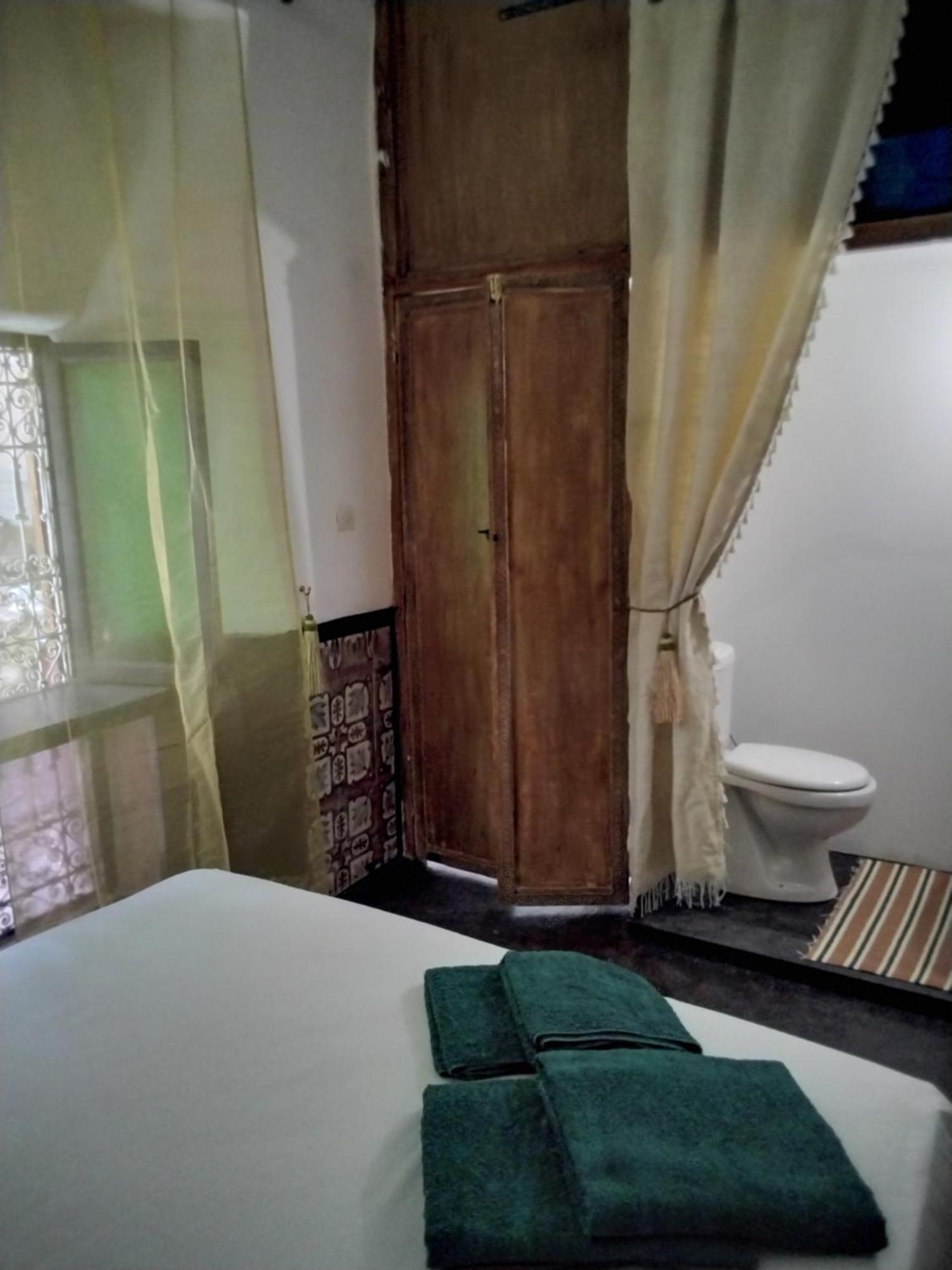 Riad Bouchouari 33 Marrakesch Zimmer foto