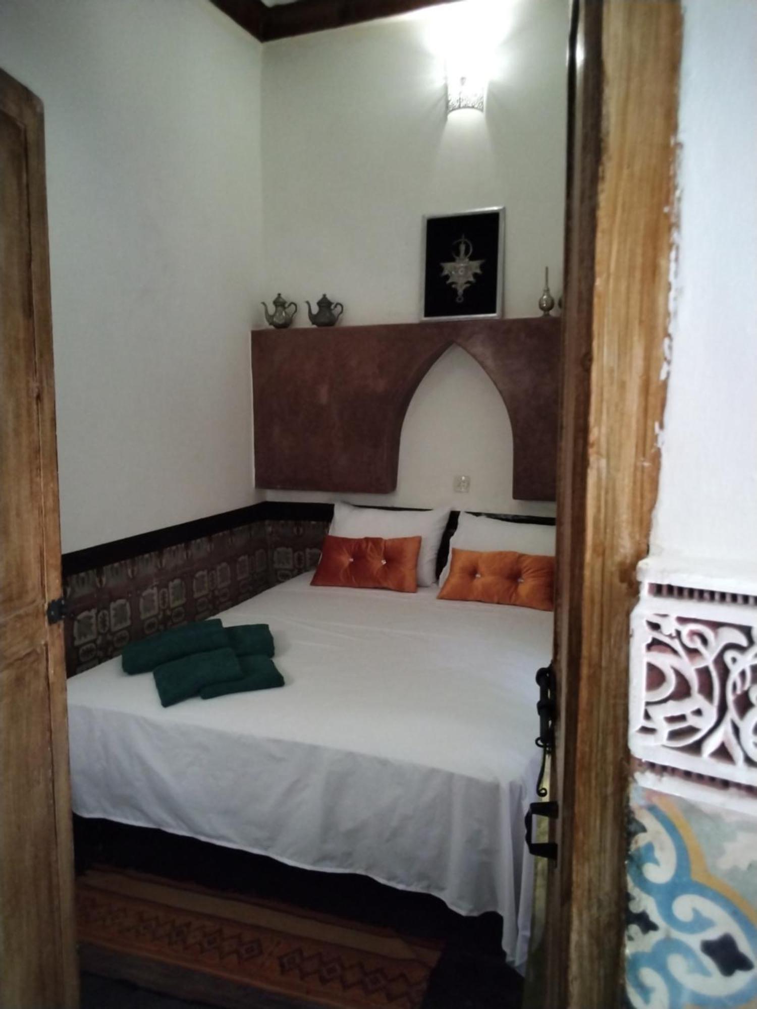 Riad Bouchouari 33 Marrakesch Zimmer foto